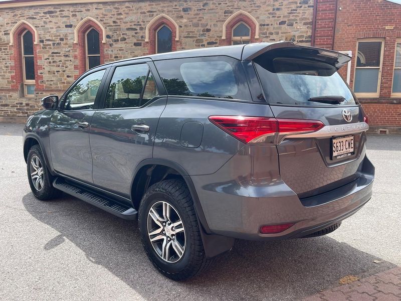 2023 Toyota Fortuner GX Auto 4x4 Photo 6