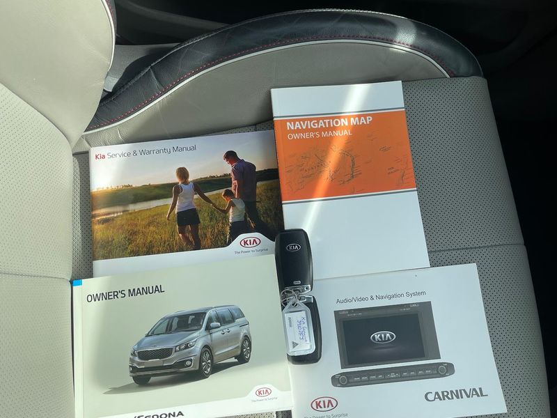 2017 Kia Carnival Platinum Auto MY17 Photo 32