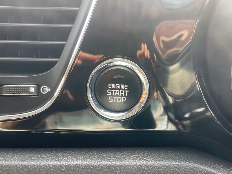 2017 Kia Carnival Platinum Auto MY17 Photo 31