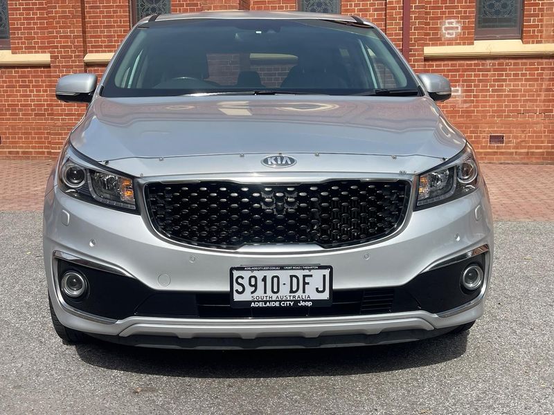 2017 Kia Carnival Platinum Auto MY17 Photo 3