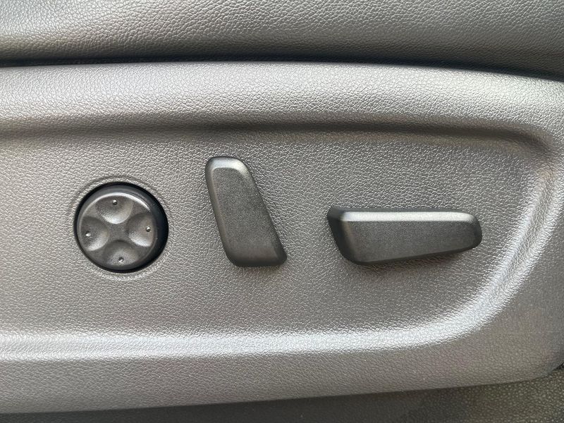 2017 Kia Carnival Platinum Auto MY17 Photo 19