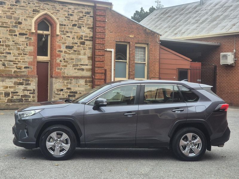 2022 Toyota RAV4 GX Auto 2WD Photo 5