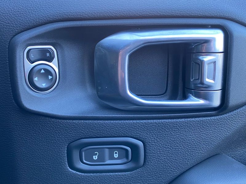 2024 Jeep Wrangler Unlimited Rubicon Auto 4x4 MY24 Photo 27