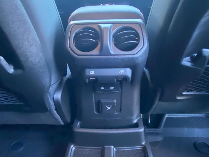 2024 Jeep Wrangler Unlimited Rubicon Auto 4x4 MY24 Photo 23