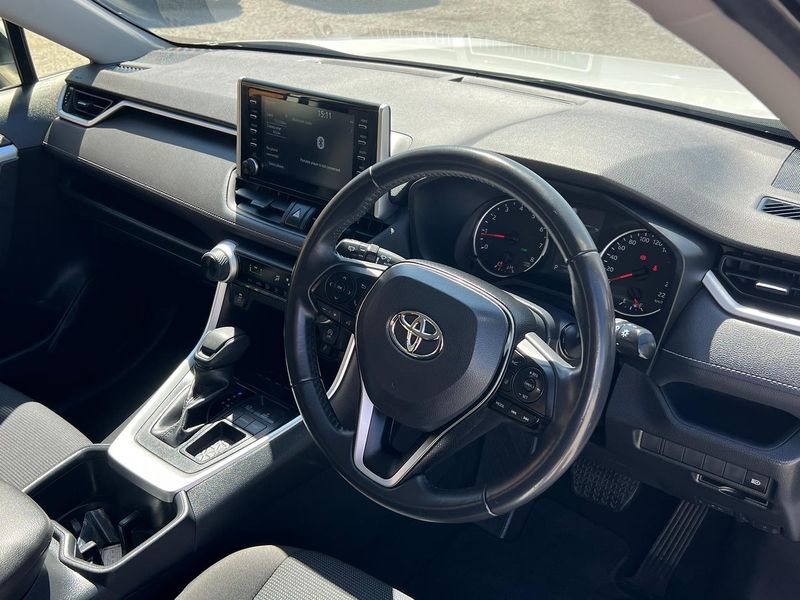 2022 Toyota RAV4 GX Auto 2WD Photo 17